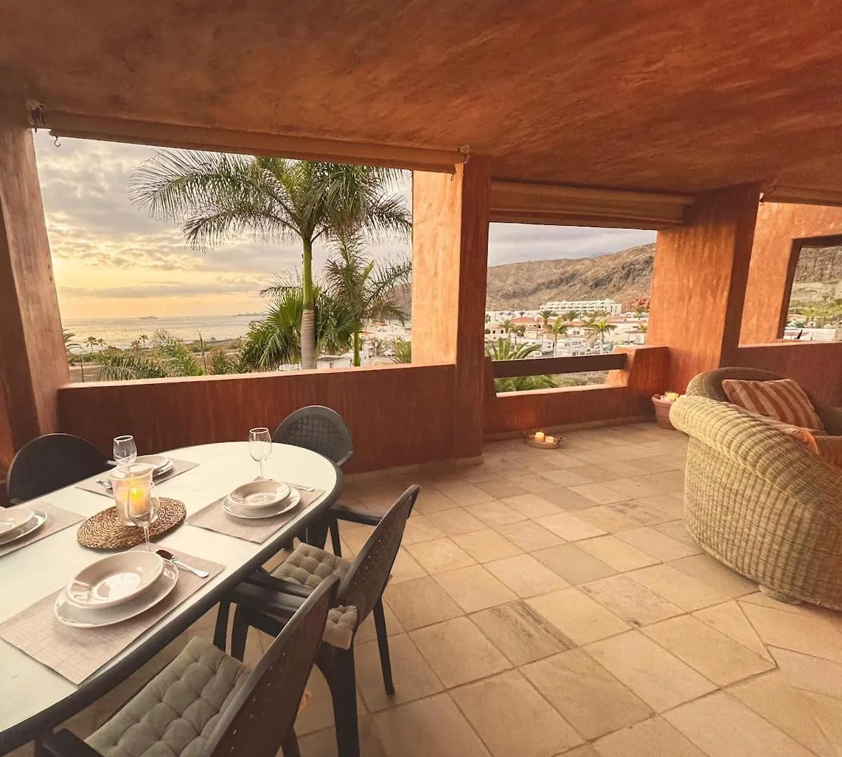 Kontakte von Adjona With Ocean Views
